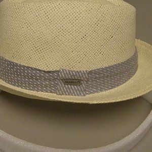 New Classic Kangol white woven straw Fedora Large